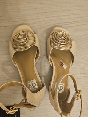 Girls Tan Slingback Heels with Gold Rose Accent
